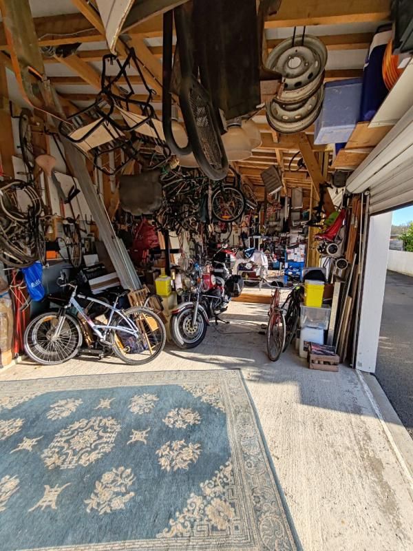 ANGLIERS Angliers ;Garage 97 m2 avec carport 2