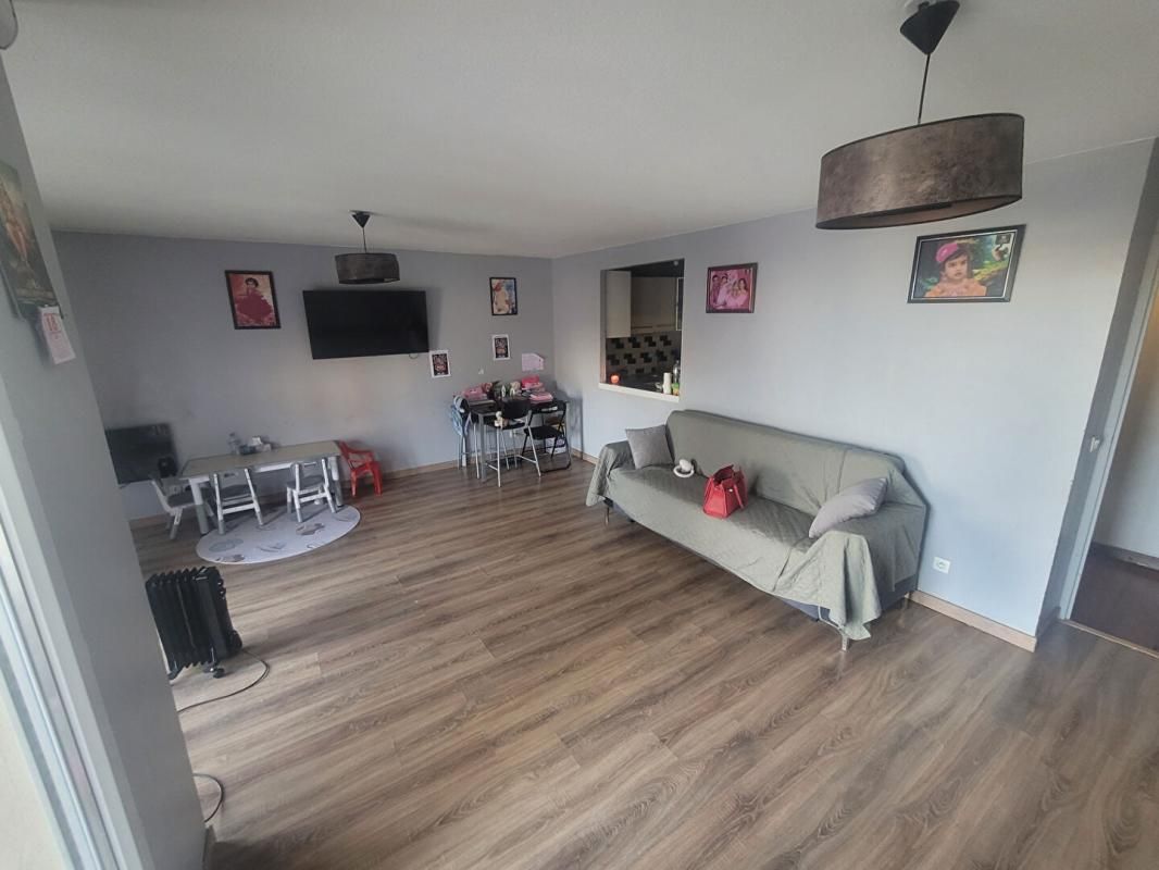 LE BOURGET Appartement Le Bourget 3 pièce(s) 65 m2 1