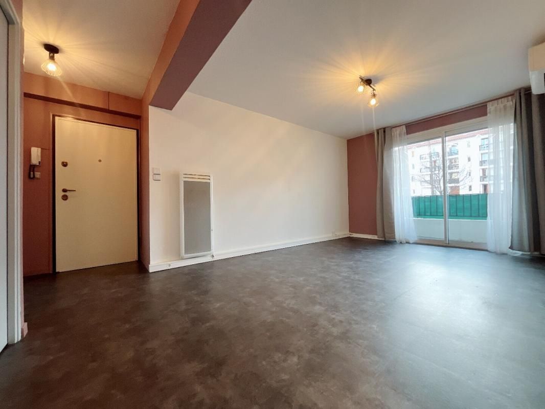 PERPIGNAN Magnifique appartement T3 de 57 m² en rez-de-chaussée d'une petite copropriété aux faibles charges 2