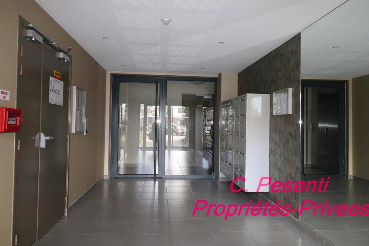 MONTEVRAIN Appartement avec balcon Montevrain 2 pièce(s) 42 m2 4