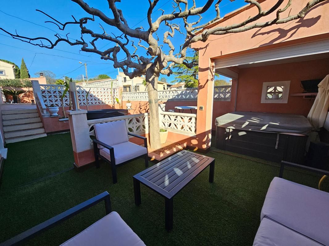 CAZOULS-LES-BEZIERS Superbe villa de plain-pied de 200 m² avec piscine, espace bien-être et belles prestations 4