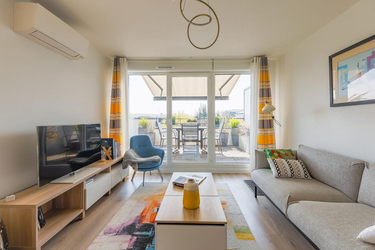 DERNIER ÉTAGE  DUPLEX 102 m²  TERRASSE PLEIN SUD - CALME ET LUMINEUX