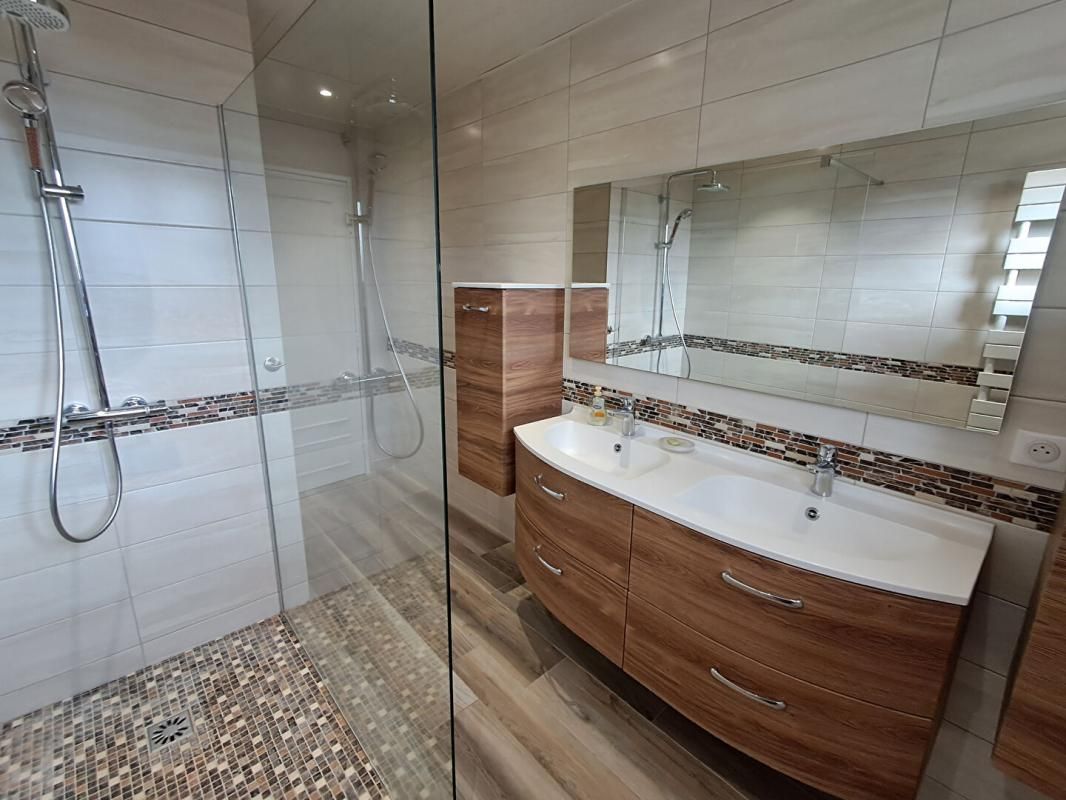 VESOUL Maison Vesoul 8 pièces 132 m2 à 199 900 euros 4