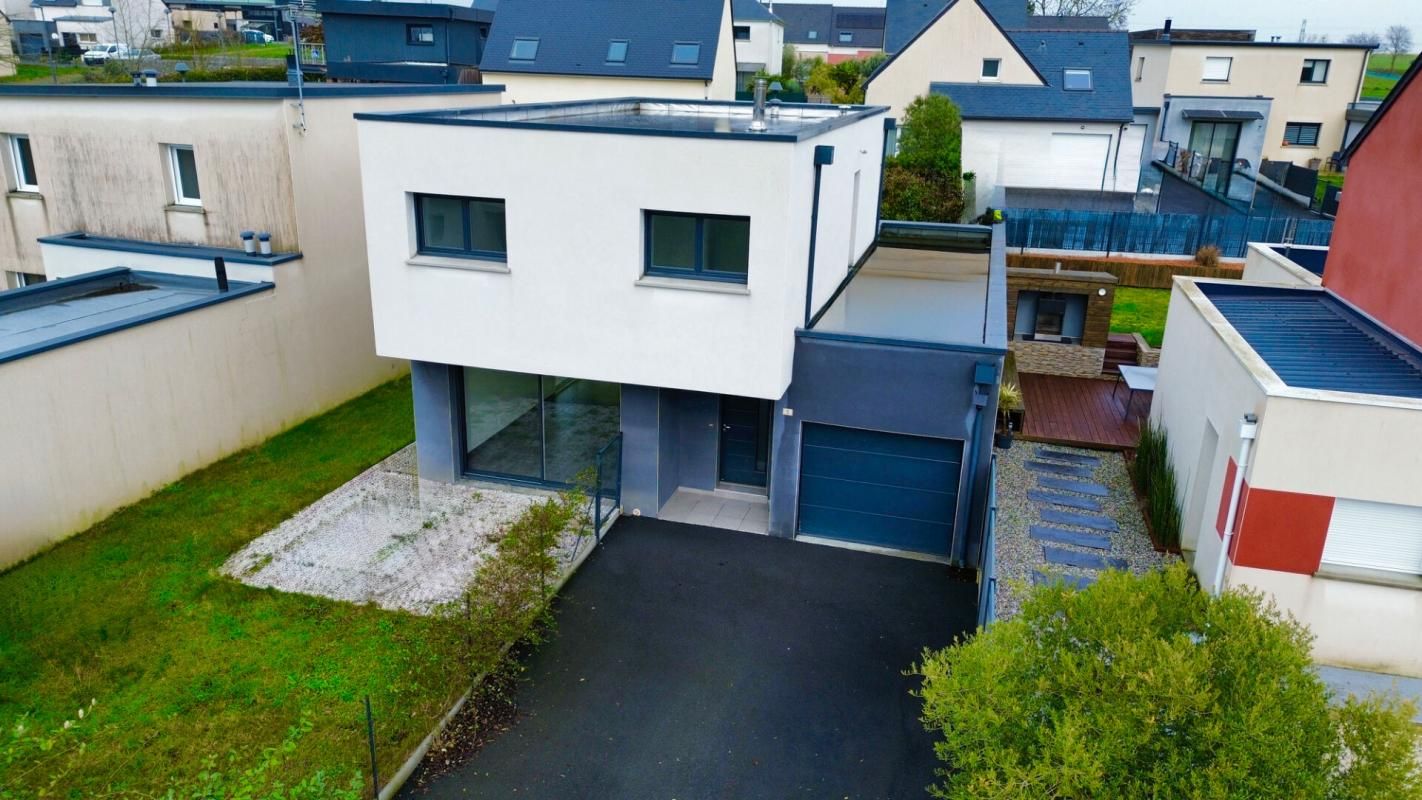 CHATEAUGIRON Maison Chateaugiron 6 pièces 128 m2 3