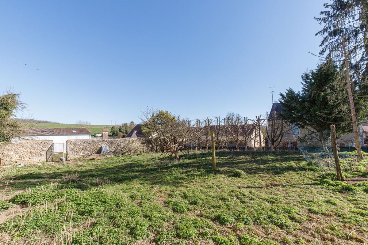 LONGUESSE EXCLUSIVITÉ PROPRIÉTÉS-PRIVÉES: Terrain constructible sur Longuesse 1