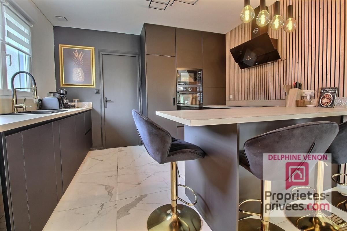 CHATEAUNEUF-SUR-LOIRE Maison classe énergie B avec vie en plain pied à 2 pas des commerces, de la Loire et des écoles sur un terrain de 900 m² 2