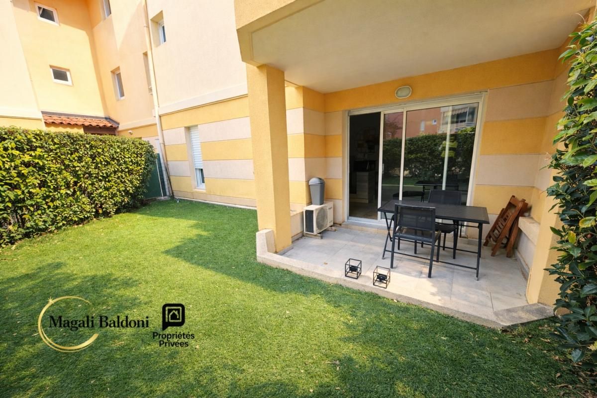 FREJUS Appartement Port Frejus 2 pièces 30 m2- Cave- Jardin 1