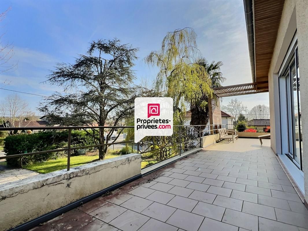 SAINT-ASTIER Maison T4 /5 d'env. 136 m²  avec 3/4 ch . et  garage double proche centre ville de SAINT-ASTIER (24100) 4