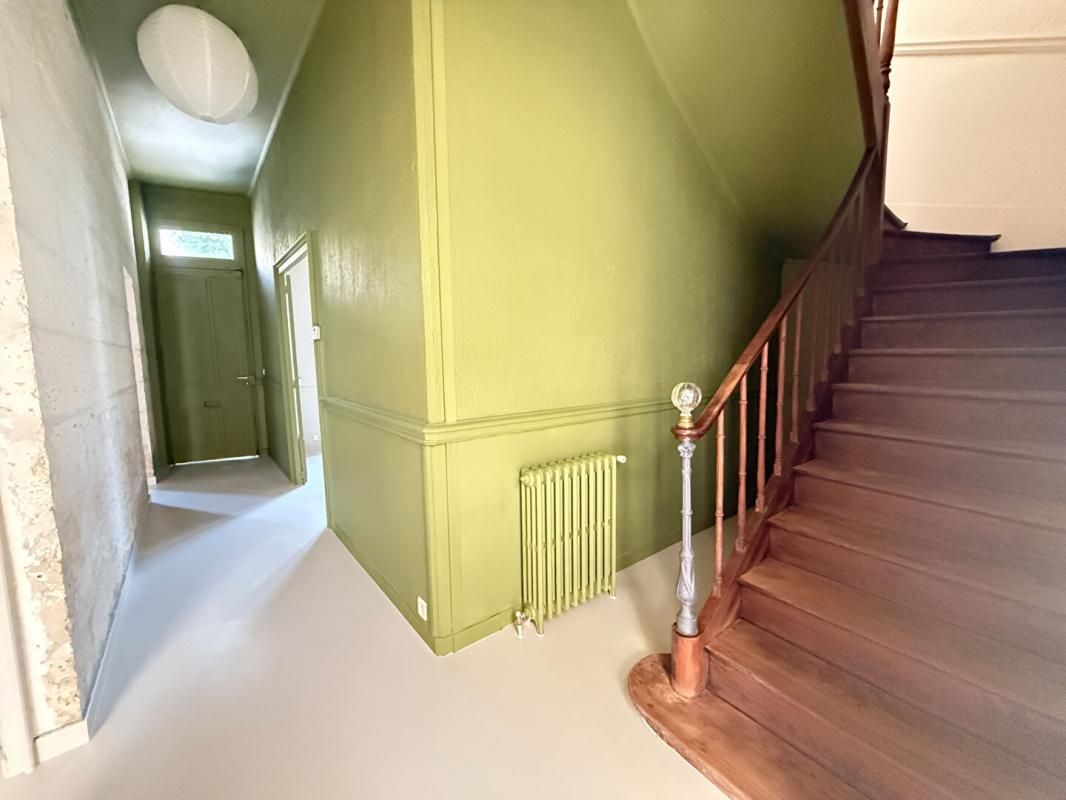 ANGOULEME Maison de ville 6 pièces 2