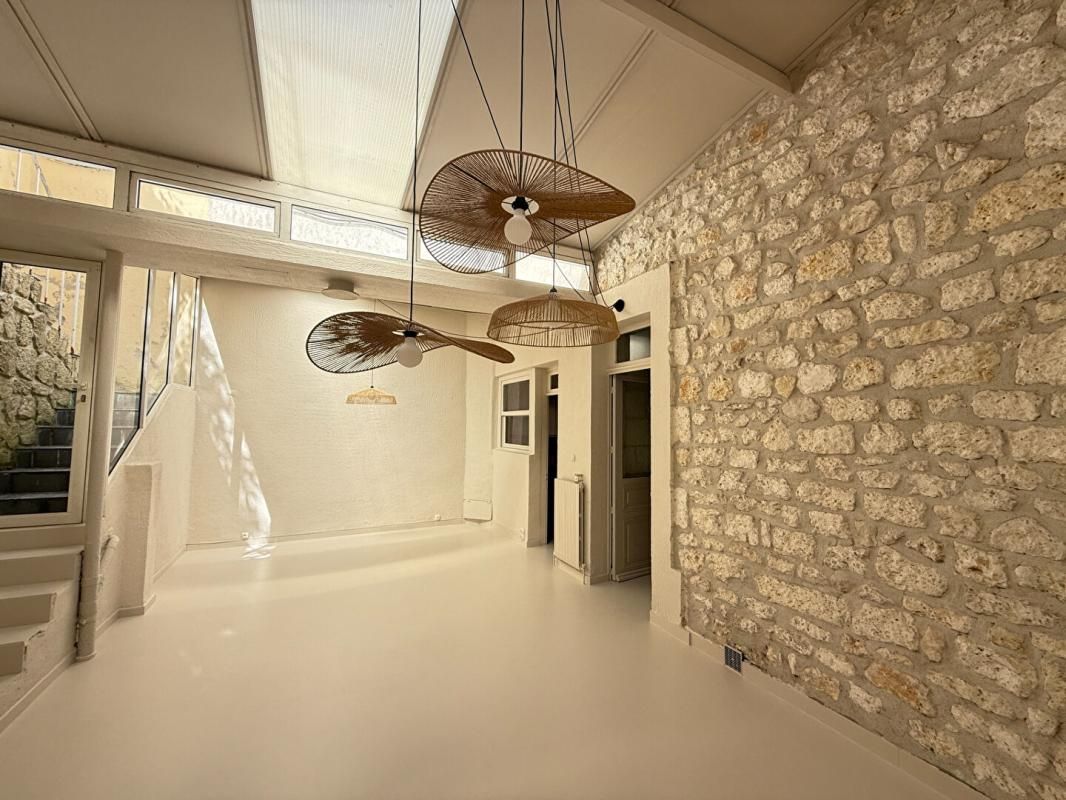 ANGOULEME Maison de ville 6 pièces 3