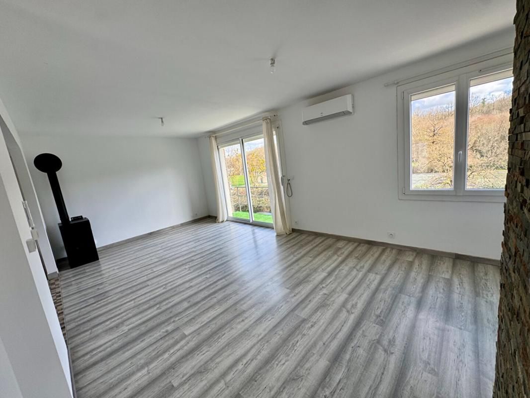 SAINT-CESAIRE Maison Saint Cesaire 2