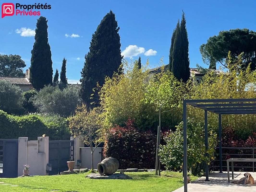 UZES A seulement 8 min d'Uzès ! Jolie maison de plain-pied avec tous les atouts ! ! 2