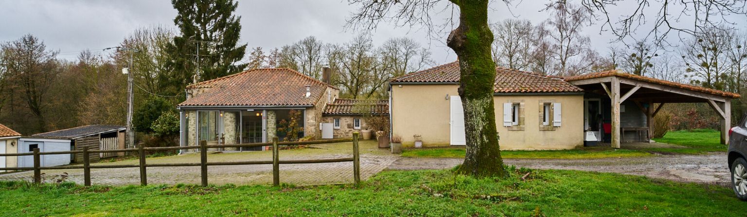 LA VERRIE Maison La Verrie 7 pièces 203 m2 2