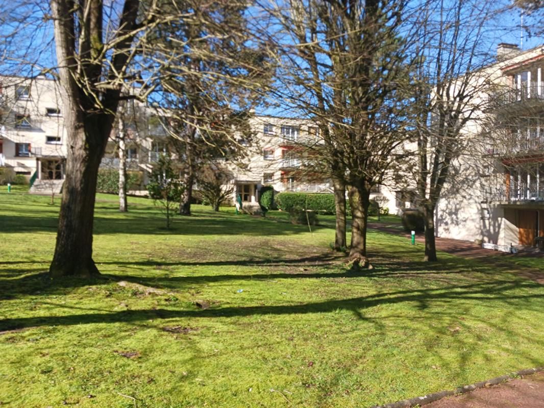 CHANTILLY Appartement  3 pièces de 64 m2 2