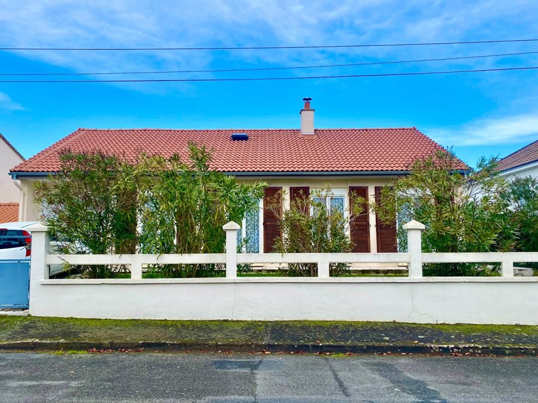 REZE Maison 6 pièce(s) 105 m2 1