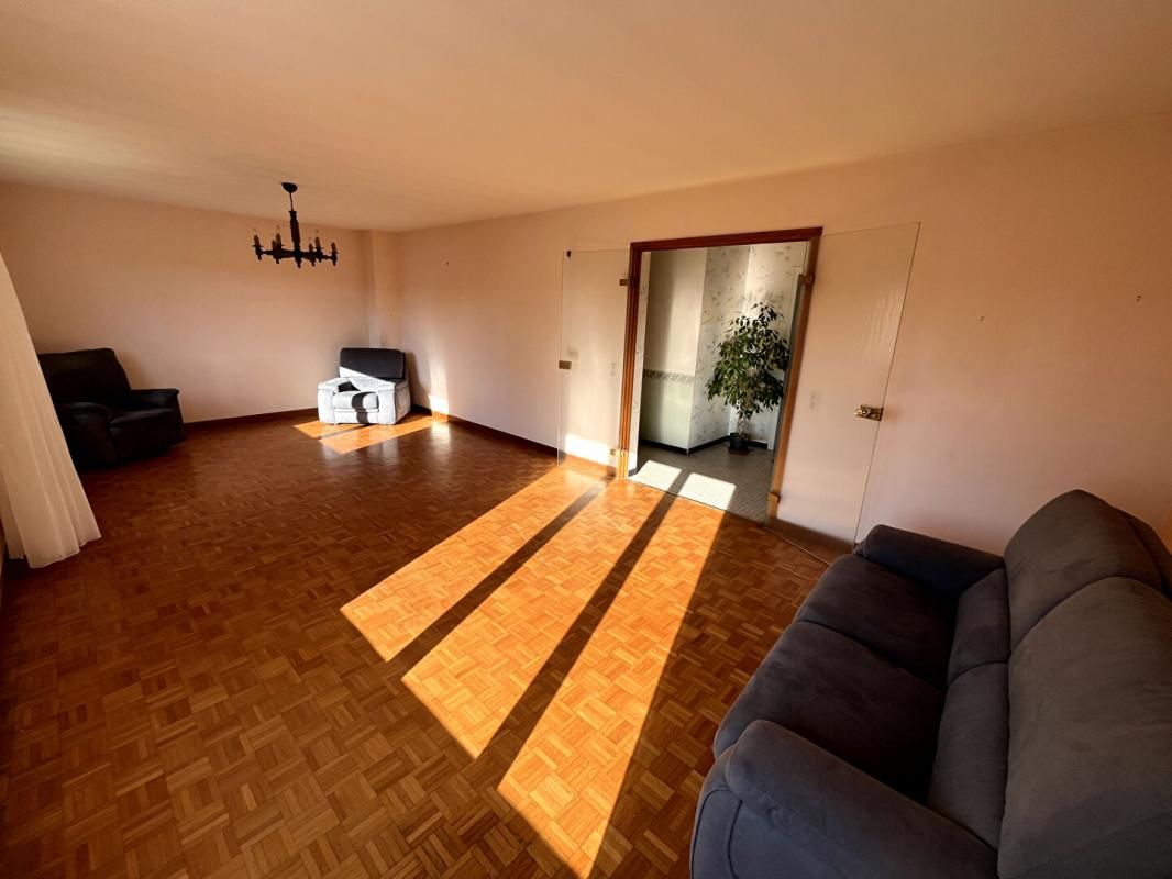 SELONCOURT Maison Seloncourt 6 pièce(s) 117 m2 avec 170m2 de potentiel 3