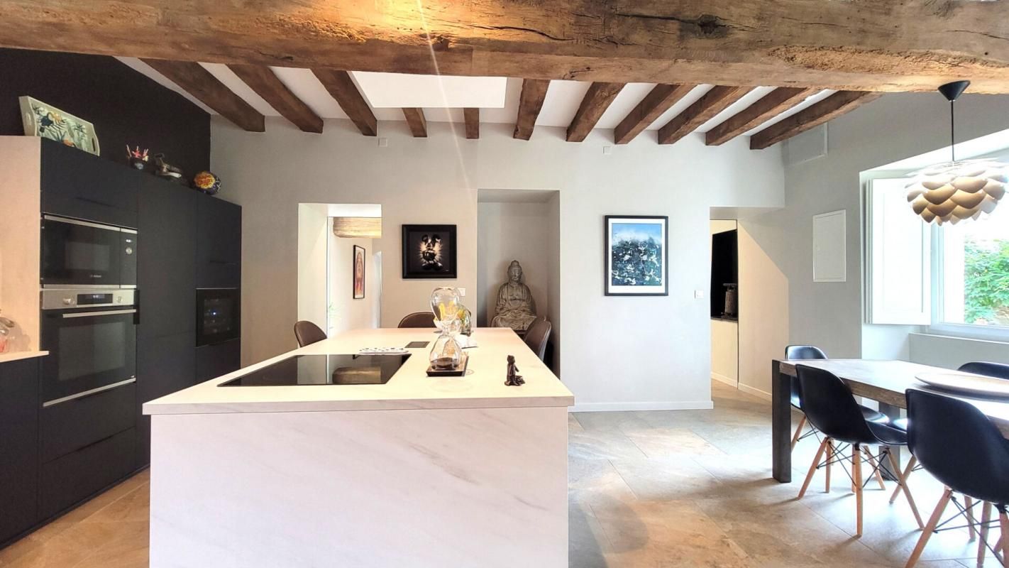 GREZ-NEUVILLE Propriété Grez Neuville 9 pièce(s) 306 m2 2