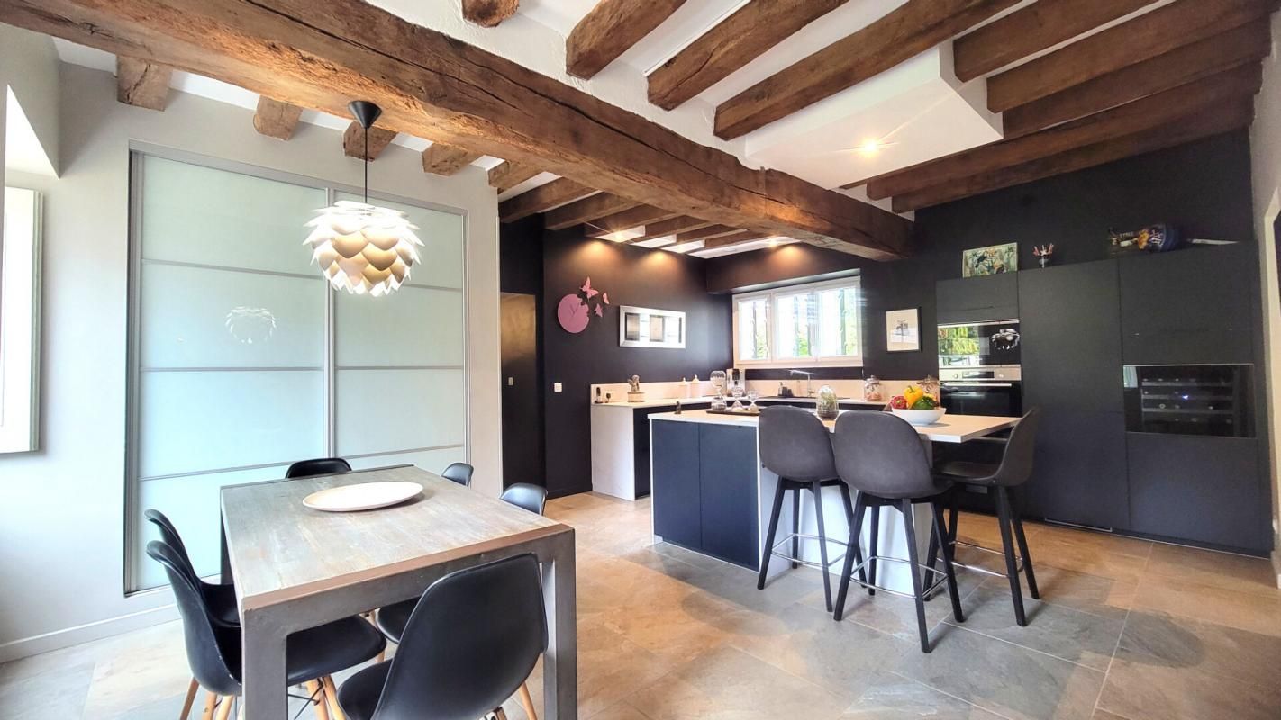 GREZ-NEUVILLE Propriété Grez Neuville 9 pièce(s) 306 m2 3