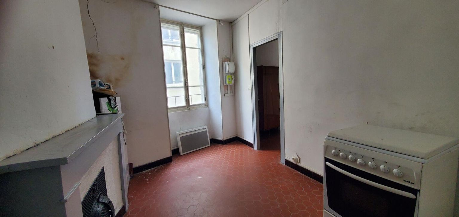LES VANS APPARTEMENT DE CARACTÈRE IMMEUBLE 1900 EN PLEIN C?UR DE VILLE 2
