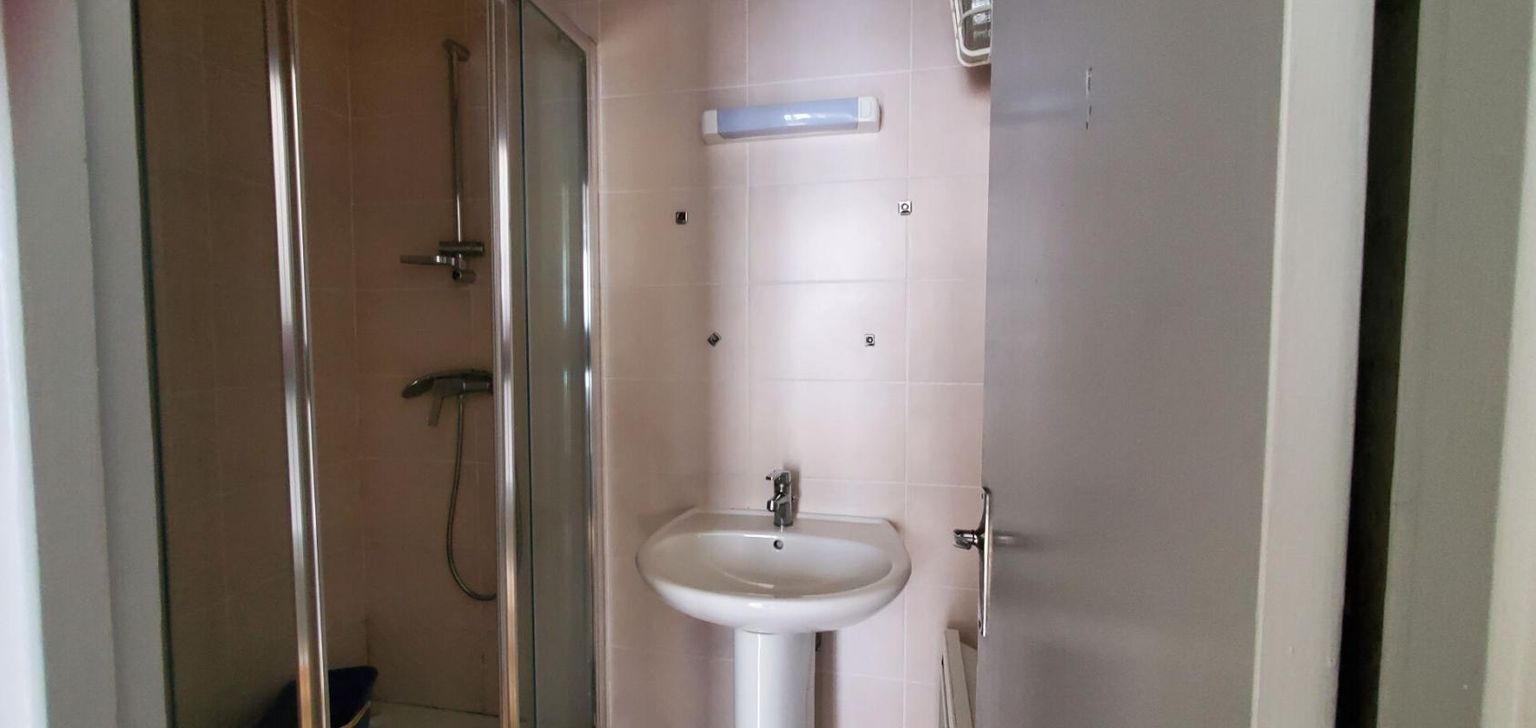 LES VANS APPARTEMENT DE CARACTÈRE IMMEUBLE 1900 EN PLEIN C?UR DE VILLE 4