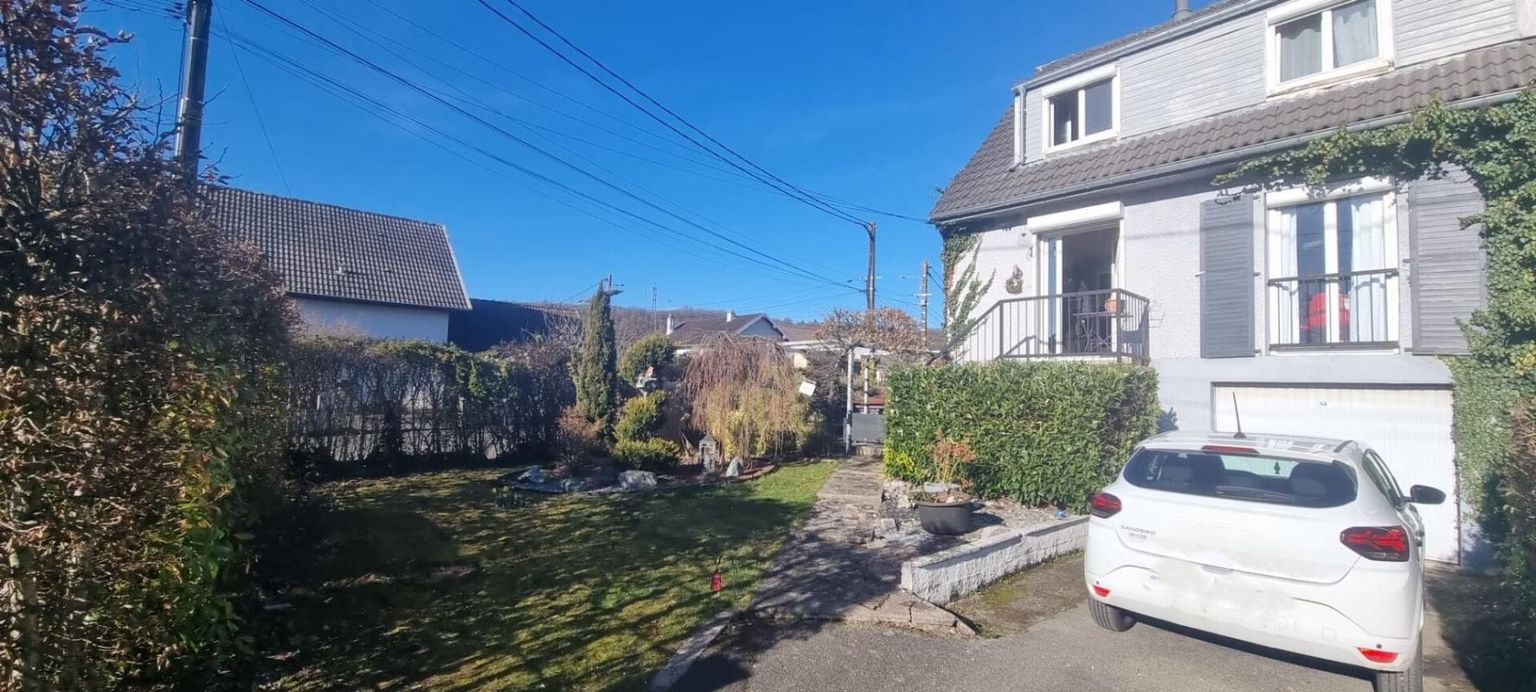 MANDEURE Maison mitoyenne avec beau potentiel extérieur 1