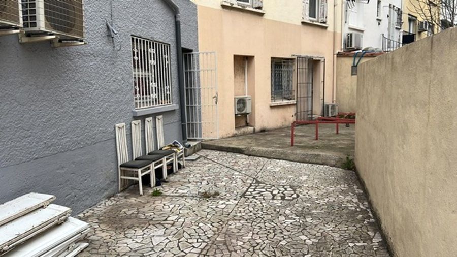 PERPIGNAN Charmant T2  de 41 m² loué avec cour et/ou parking loué à 458 + 50 euros de charges 3