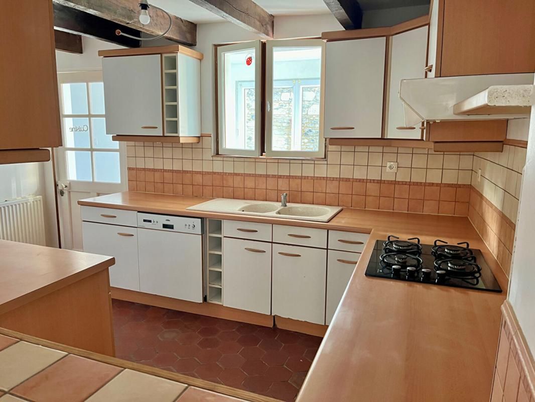 MOUY MAISON ANCIENNE  4 CHAMBRES 112m² 4