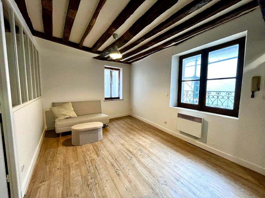 CHATILLON Studio Chatillon centre 30,2m2 1