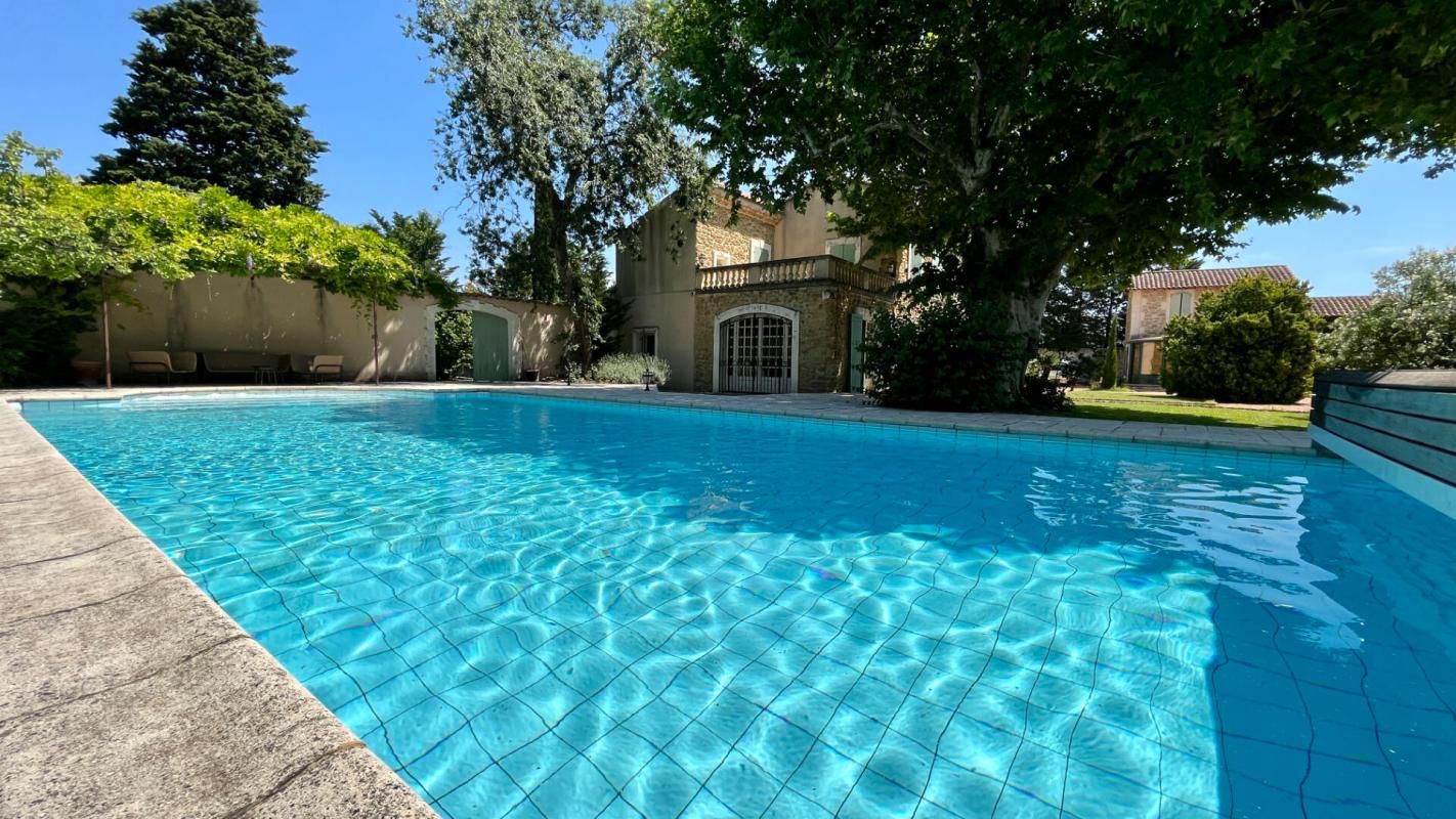 SORGUES Maison Avignon 15 pièce(s) 400 m2 1 095 000 2