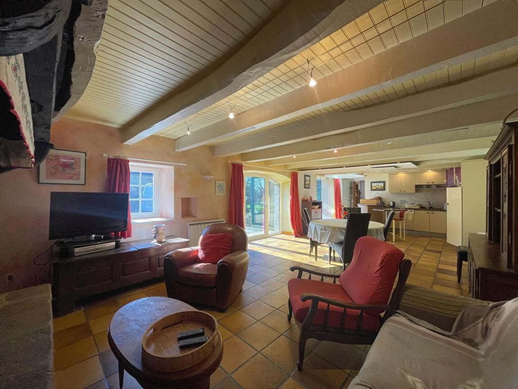 EDERN Ensemble de 2 longères 6 chambres 2