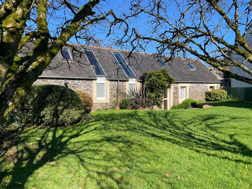 EDERN Ensemble de 2 longères 6 chambres 3