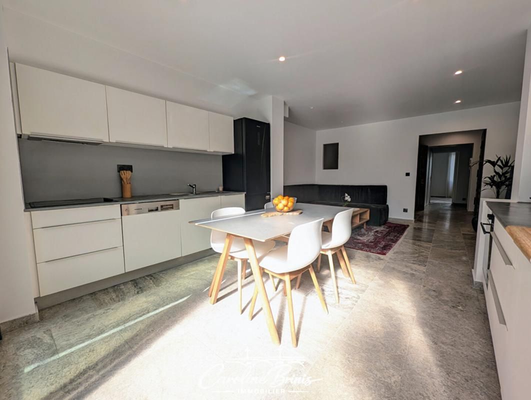 BORDEAUX Appartement rénové avec jardin de 90 m² et piscine - Bordeaux St Genes/St Nicolas- T2 bis 60 m² 3