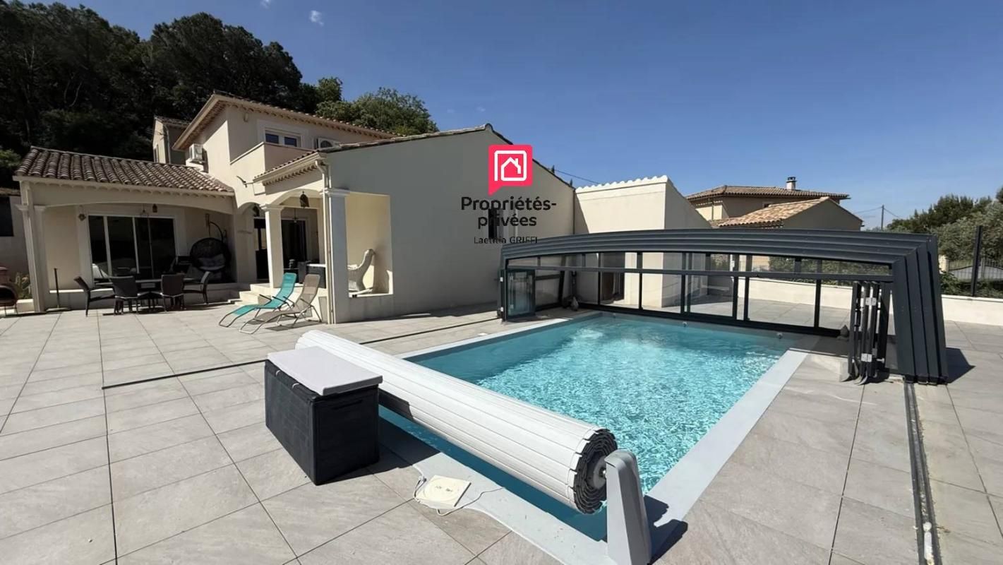 Maison Bagnols Sur Ceze 5 pièce(s) 144 m2