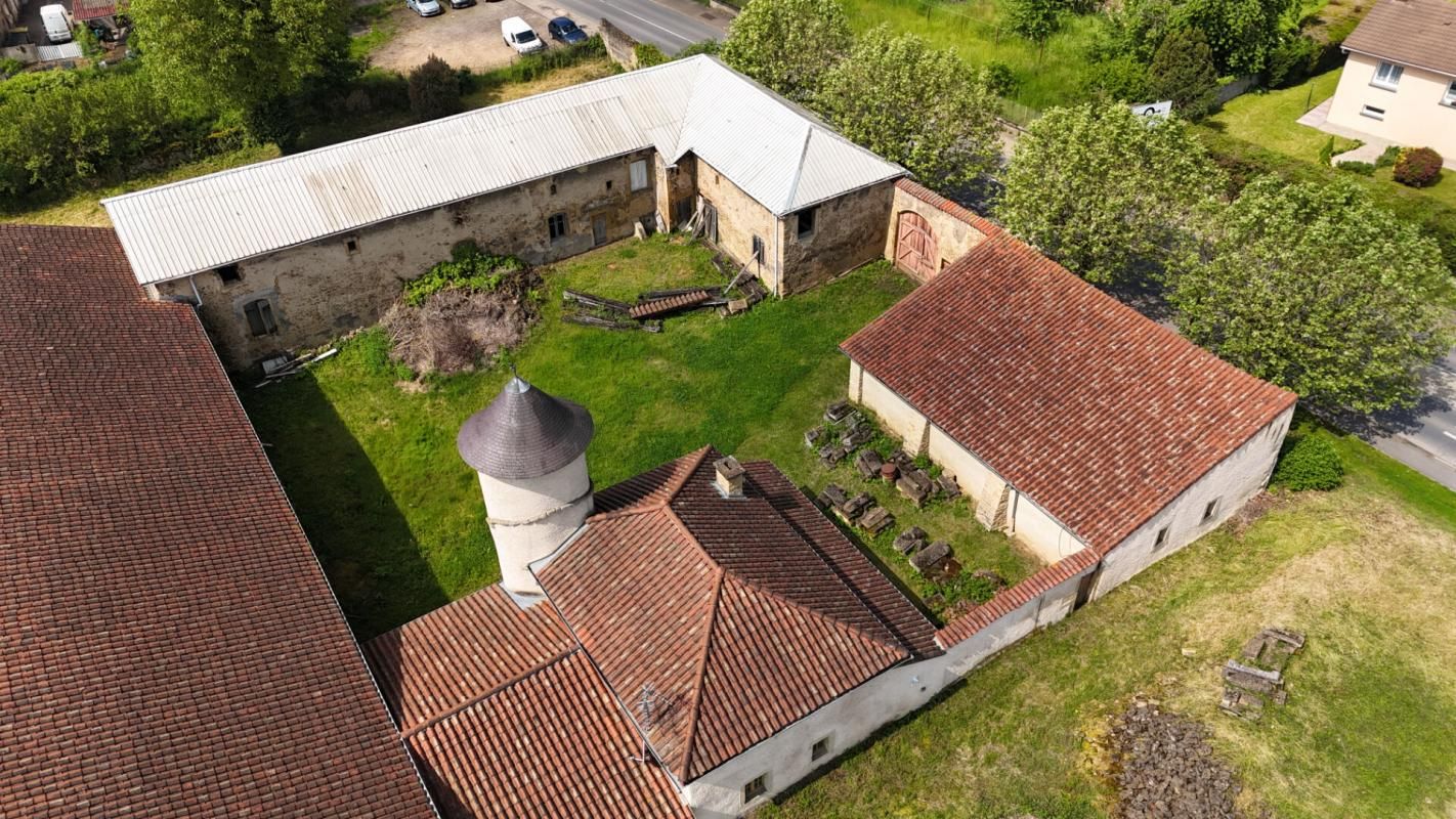 LABRY Corps de ferme 14 pièce(s) 1260 m2 1
