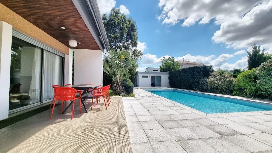 GRADIGNAN Maison d'Architecte 7 pièces de 200m² Gradignan quartier Favard 2