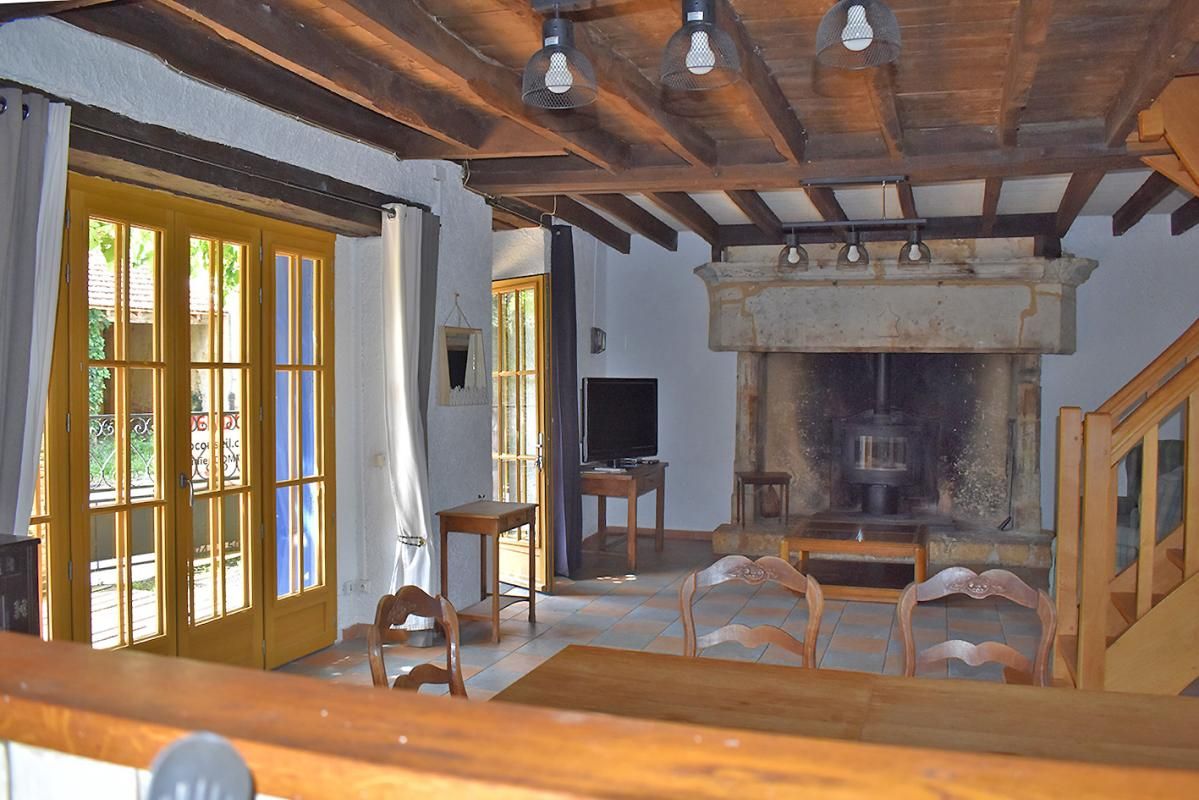 SALIGNAC-EYVIGUES Maison Salignac Eyvignes 6 pièce(s) 130 m2 4