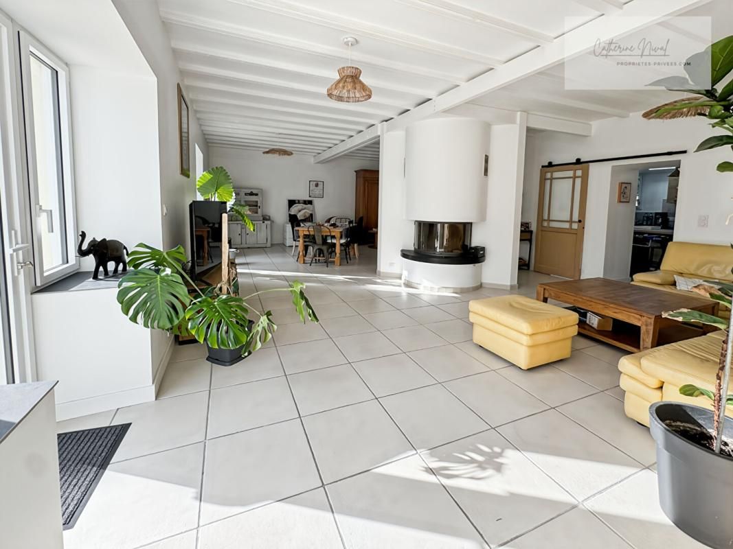 GUERANDE Maison familiale divisée en 2 habitations  260 m² .Terrain 2 700 m² .Guérande 3