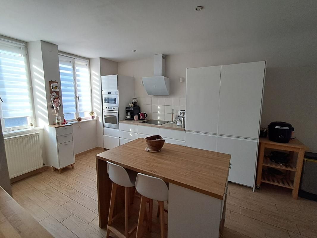 PORT-SUR-SAONE Maison Port sur Saone 8 pièces 144 m2 à 189 900 euros 1