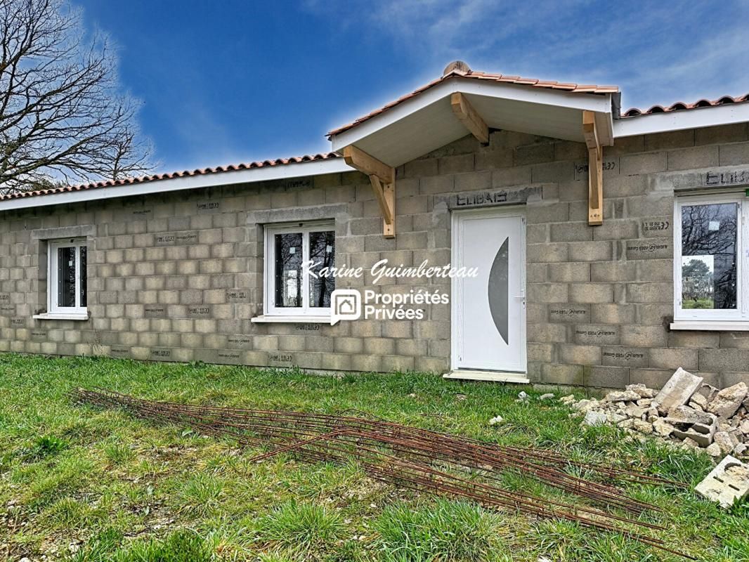 SAINT-AULAYE St Aulaye : 2 maisons hors d'eau hors d'air à aménager 2