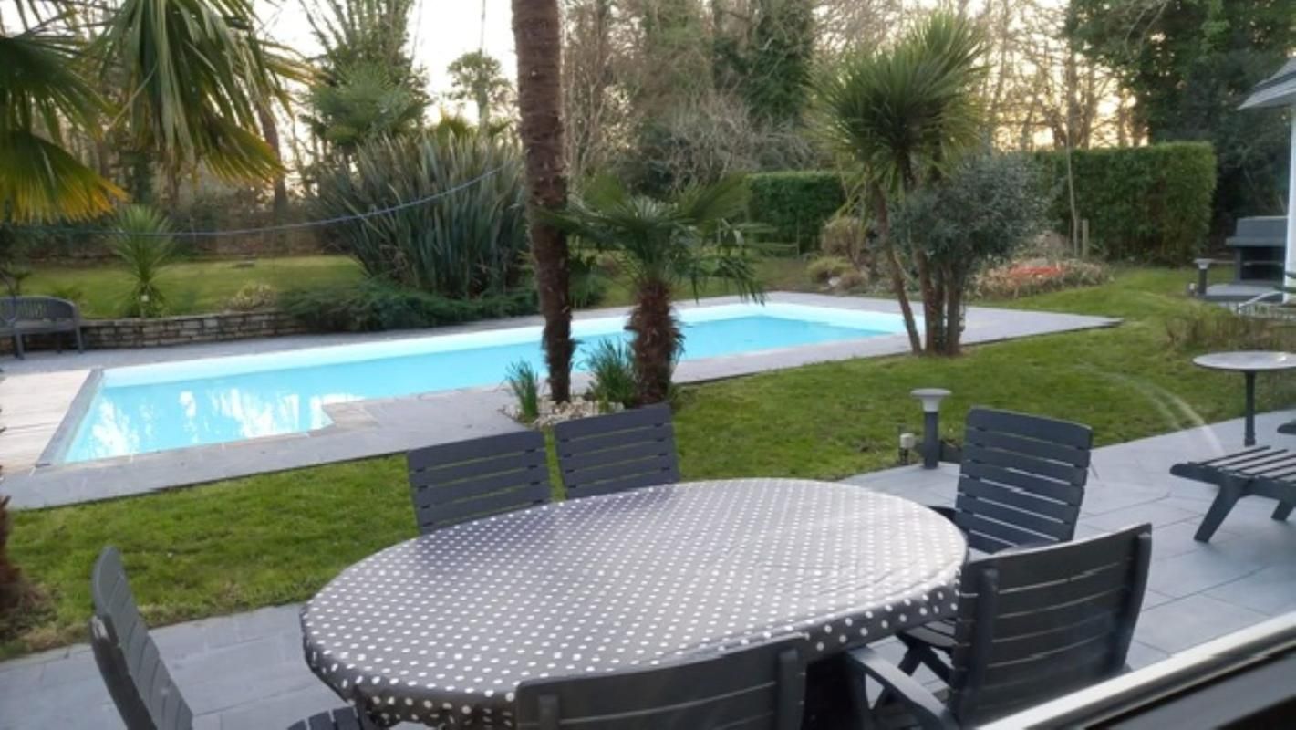 BENODET Propriété Familiale de 235 m² -4 chambres -Piscine-Dépendance-Terrain1700M² 1