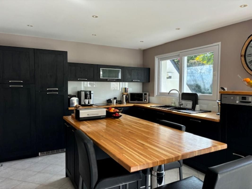 BENODET Propriété Familiale de 235 m² -4 chambres -Piscine-Dépendance-Terrain1700M² 2