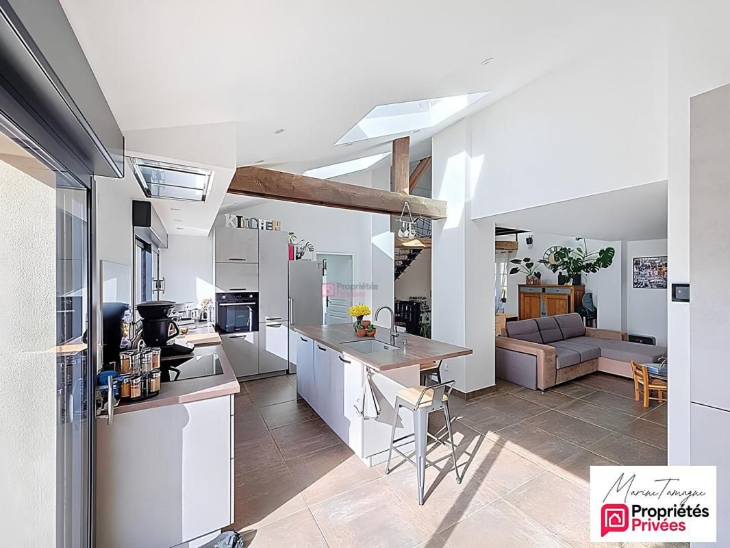 CANLY Maison de charme entièrement rénovée avec dépendance - Canly 1