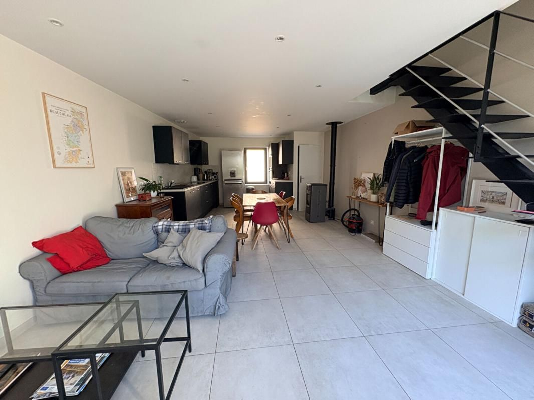 ARNAS Appartement 3 pièces en duplex avec jardin 2