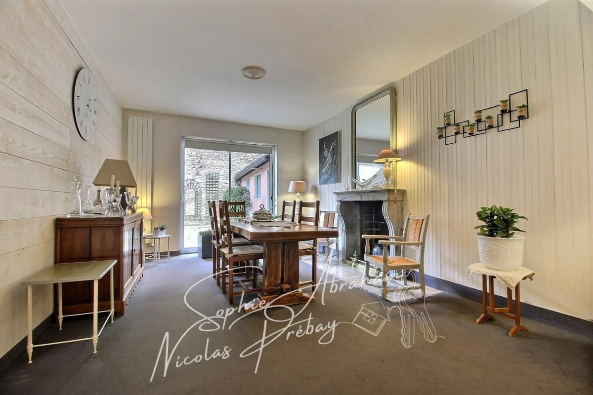 MEREVILLE Charme et volumes : magnifique maison en pierre au coeur de Méréville 4