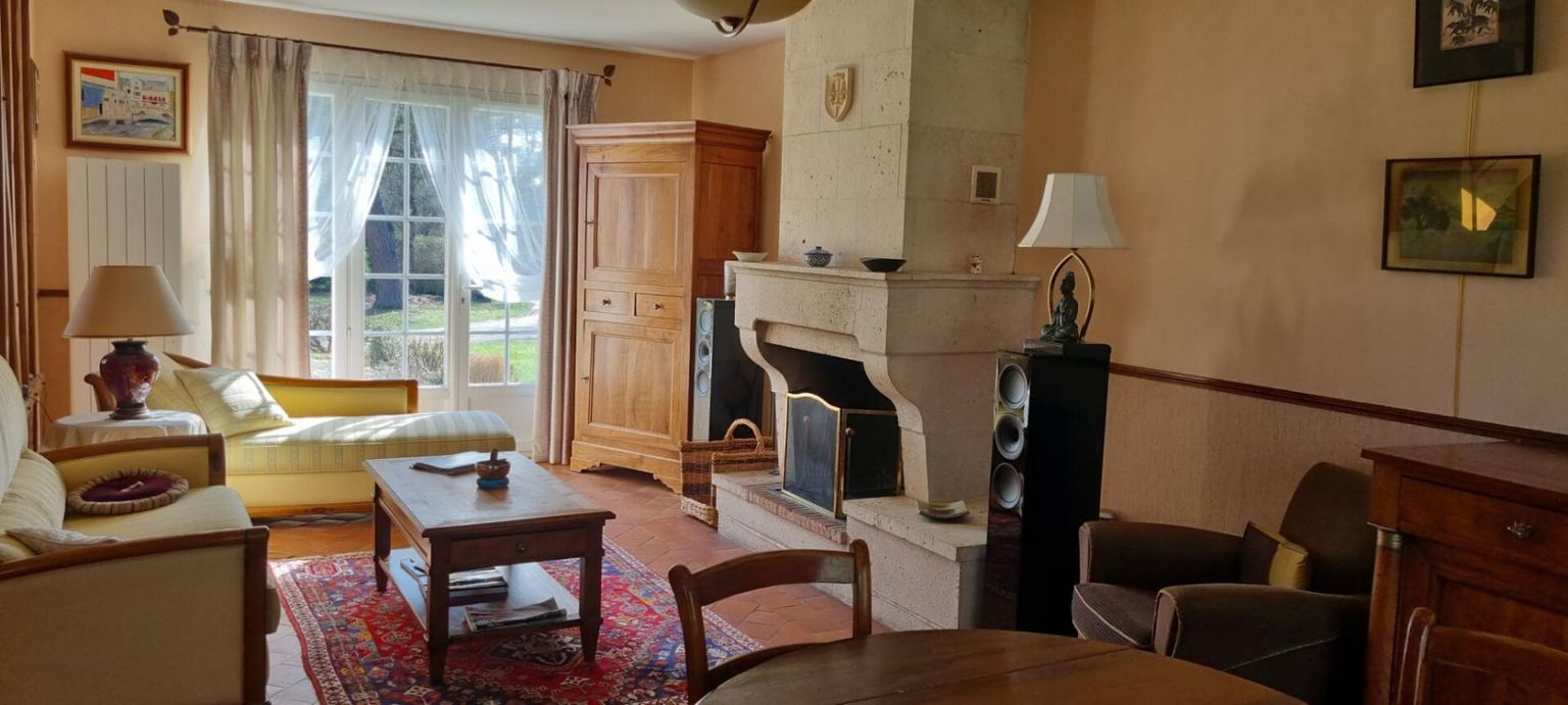 LES BORDES Maison 4 chambres, et magnifique séjour 2