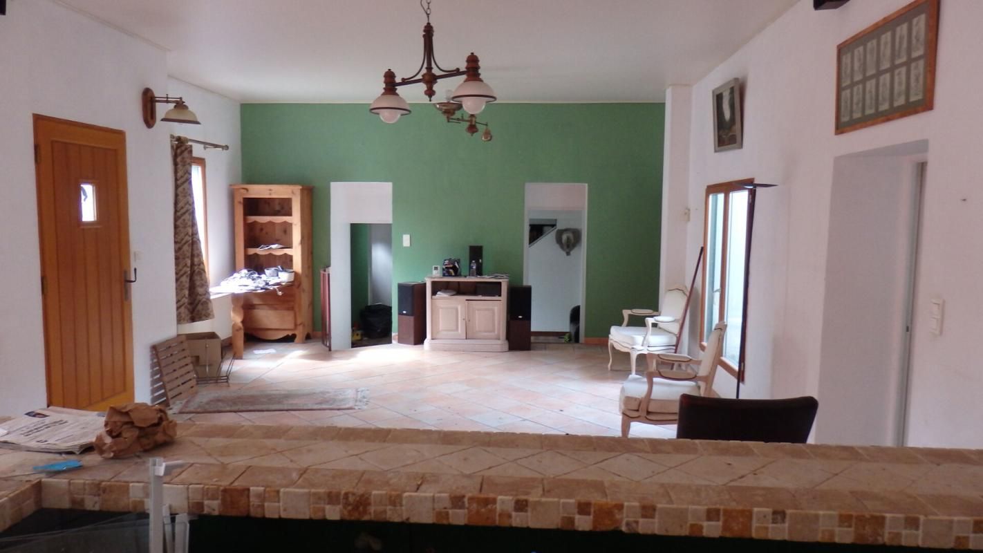 GUINGAMP Maison Guingamp 8 pièce(s) 200 m2 1