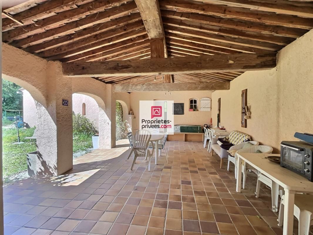 DRAGUIGNAN Maison de type 5 - Piscine + Dépendance 4