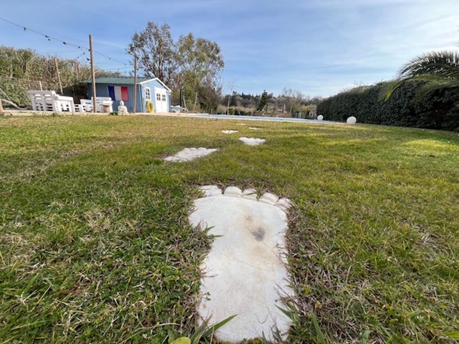 POLLESTRES Magnifique villa de 110 m² en R+1 sur un terrain de 1853 m² avec piscine et sans vis-à-vis 4