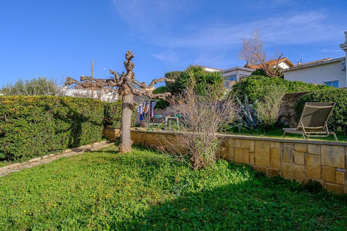 MARSEILLE-8E-ARRONDISSEMENT Appartement 4 pièce(s) 118 m2 vue mer, jardin partagé, box de garage 1