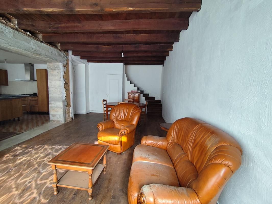 SAINT-BRIEUC-DE-MAURON Maison 3 Chambres 107 m2 et dépendances 3